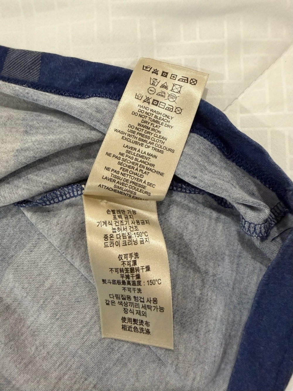 Burberry Brit Women’s Blue Plaid Crewneck Tee size Medium shortsleeved tshirt - Picture 7 of 10